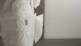 青青草色年轻夫妻啪啪验证