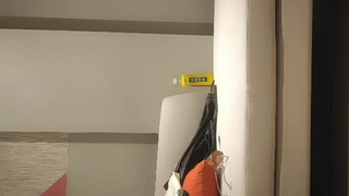 禁忌学生从一个变态的啦啦队长那里得到口交